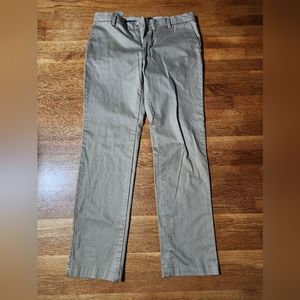 Docker's Slim Fit Men's Khaki Pants